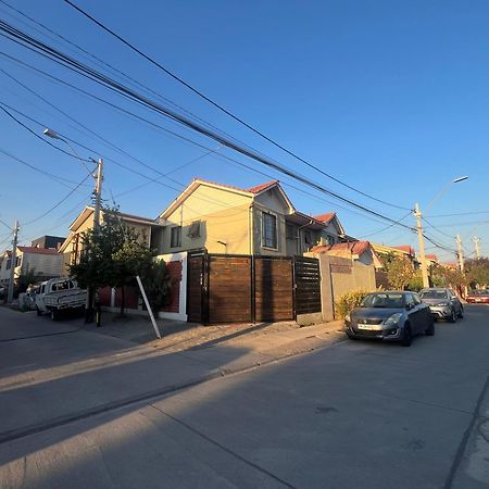 Hostel Tu Espacio Re - Casa Cerca Del Aeropuerto Santiago Luaran gambar